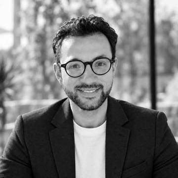 Marco Marroquín, agente de seguros